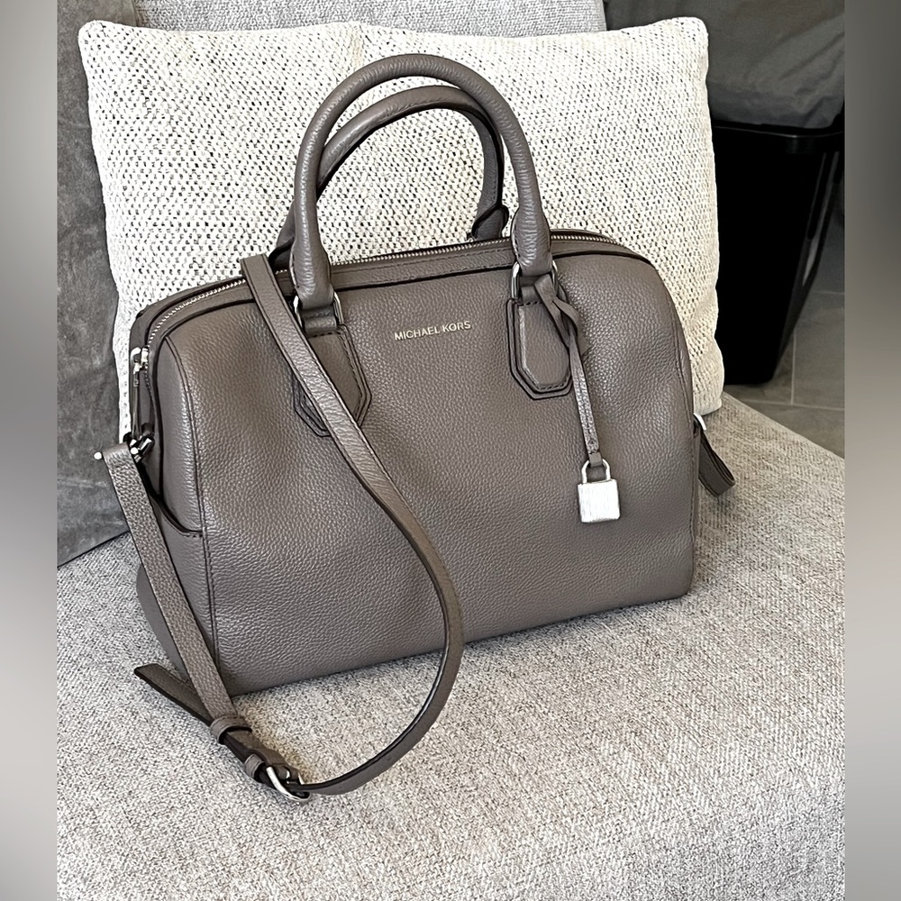 MICHAEL KORS Boston purse